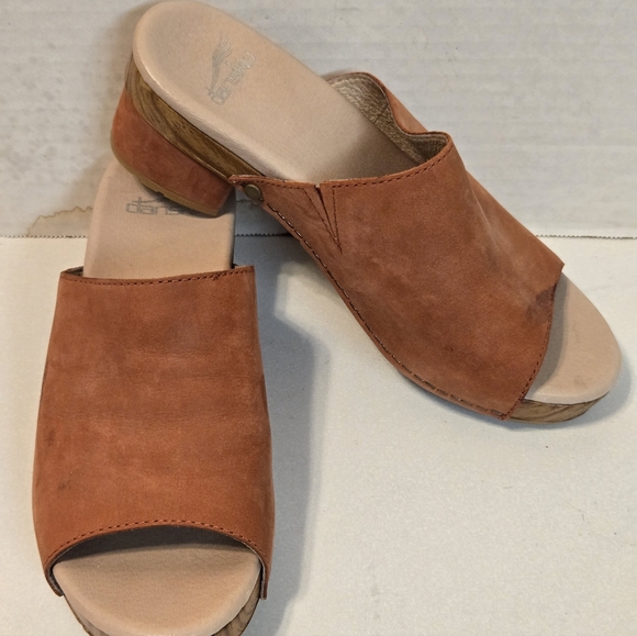 Dansko Maci Coral Orange Nubuck Suede Leather Slide Comfort Clogs Size 37. - Picture 8 of 11